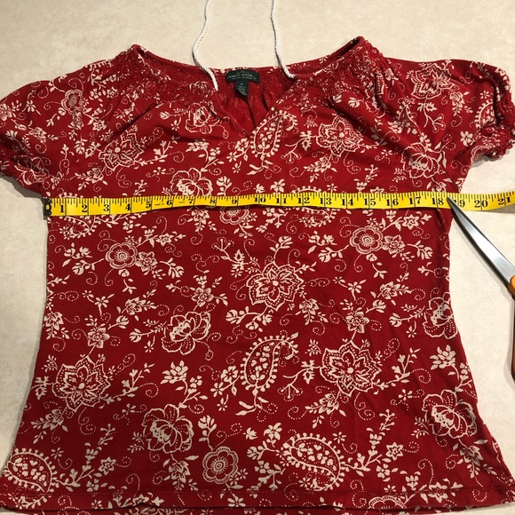 ⭐️ Lauren Jeans by Ralph Lauren Red Blouse White Floral Print with Tie - MEDIUM - Picture 11 of 12